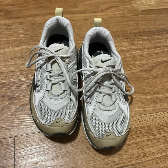 Wmns Air Max Bliss 'Light Bone Phantom - Picture 5 of 9